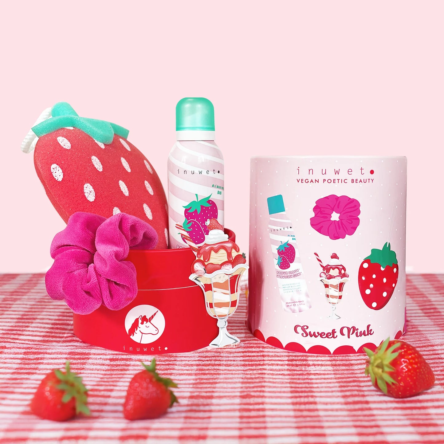 Coffret mousse de douche et accessoires - Fraise