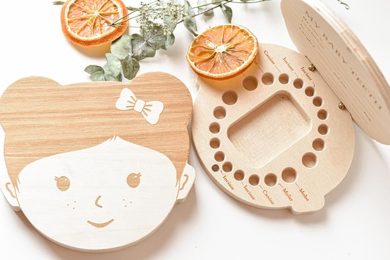 Boîte à dents en bois - Fille