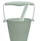 Scrunch Bucket - Seau avec Pelle en Silicone, Sauge